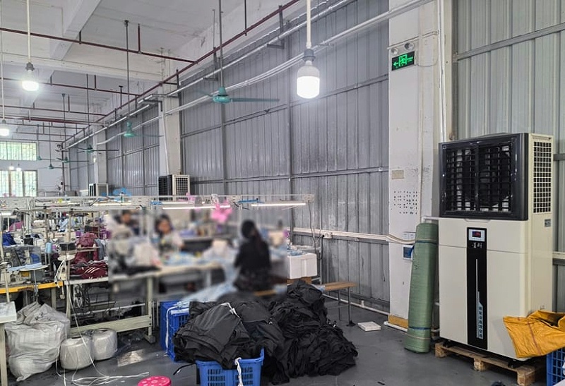 服裝廠整體制冷降溫，應(yīng)用蒸發(fā)冷省電空調(diào)-立式軸流柜機(jī)