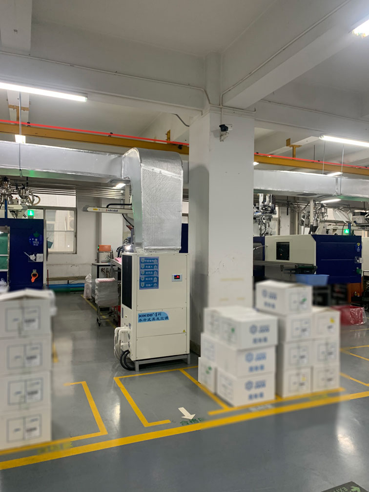 大型注塑廠區(qū)域降溫，應(yīng)用蒸發(fā)冷省電空調(diào) -立式管道機